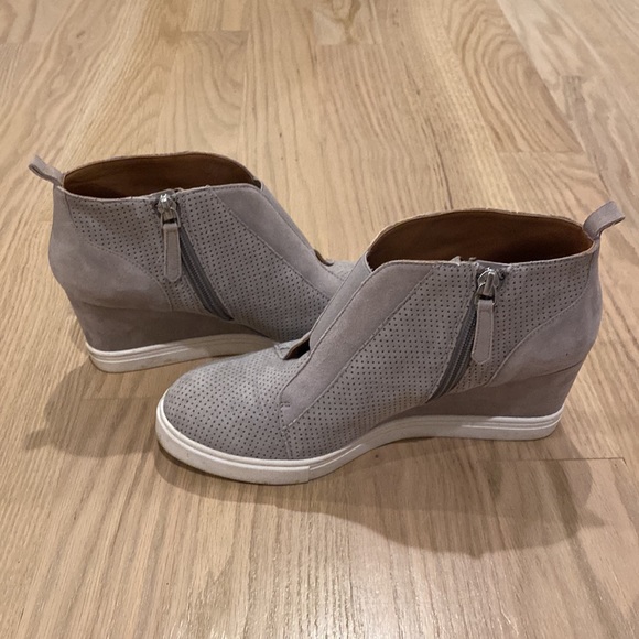 Paolo Zip Wedge Bootie - Picture 4 of 5